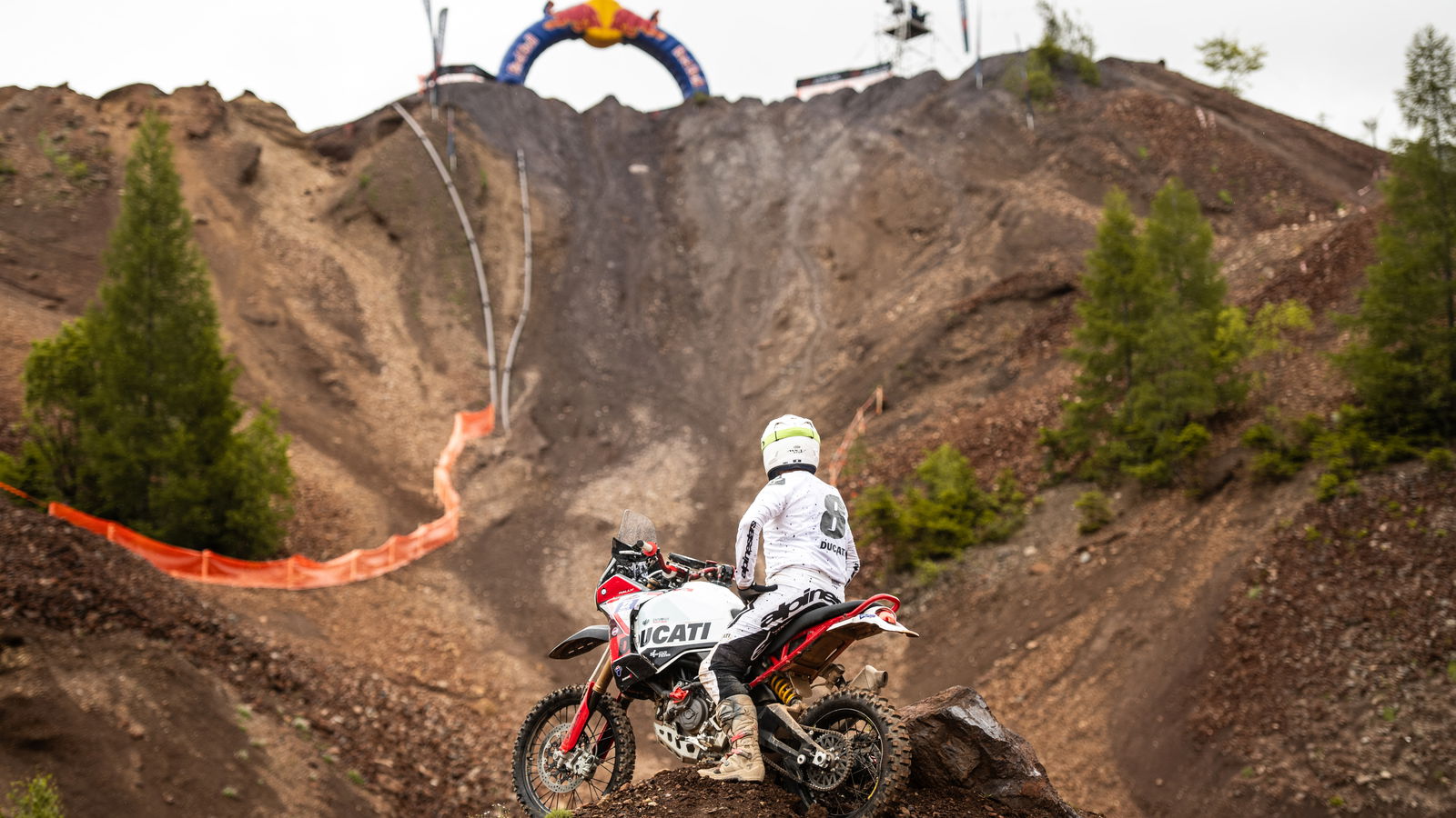 Antoine Meo on Ducati DesertX Rally, Ezerbergrodeo